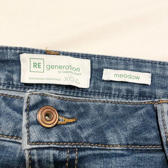 RE Generation By Celebrity Pink Meadow Jean Shorts Size 30 - Picture 6 of 14